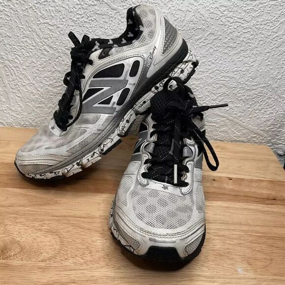 New Balance Run Disney W860DIS5 Women's Minnie Mouse Running Sneakers Size 7.5 - Picture 11 of 12